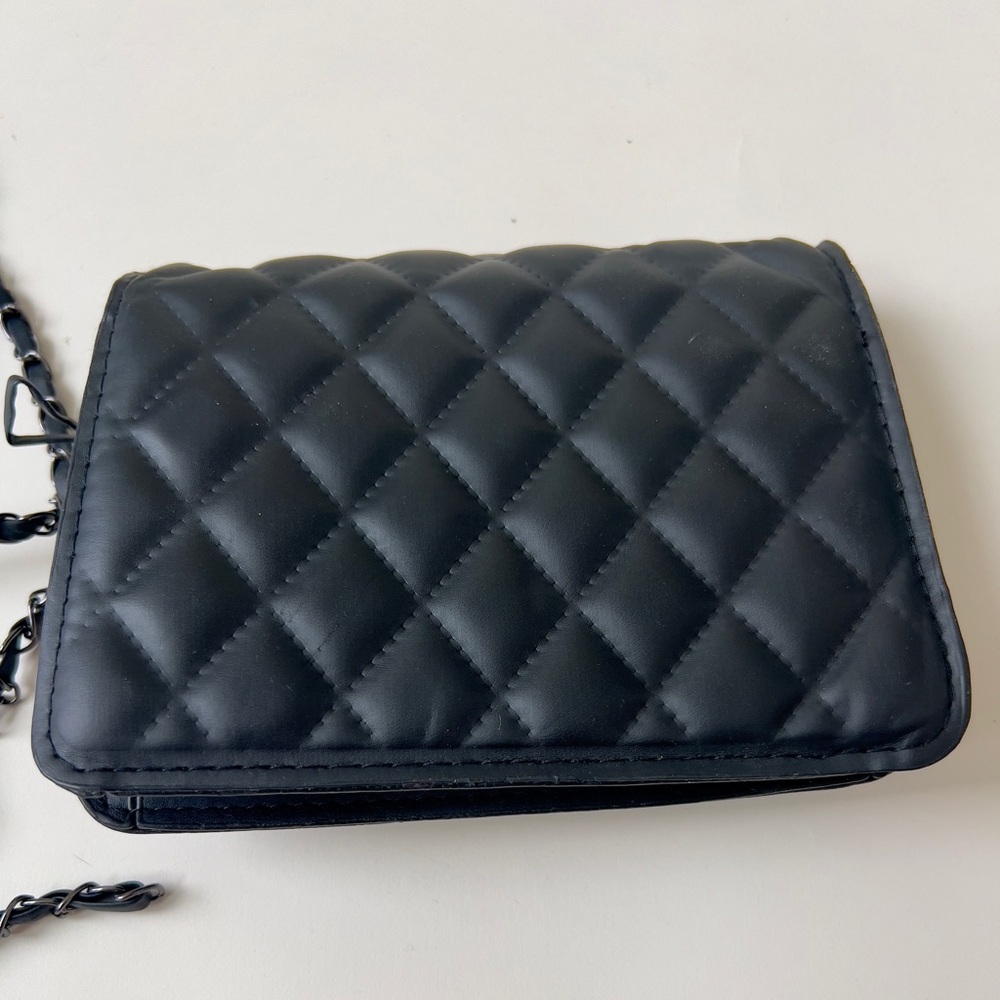 Black Quilted Women's Bag - Picture 4 of 4